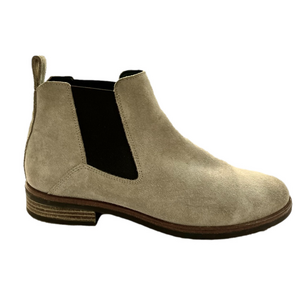 Clarks Memi Beige Taupe Size 9.5 Boots Suede Chelsea Ankle Booties